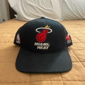 Vintage Miami Heat Black & Red SnapBack